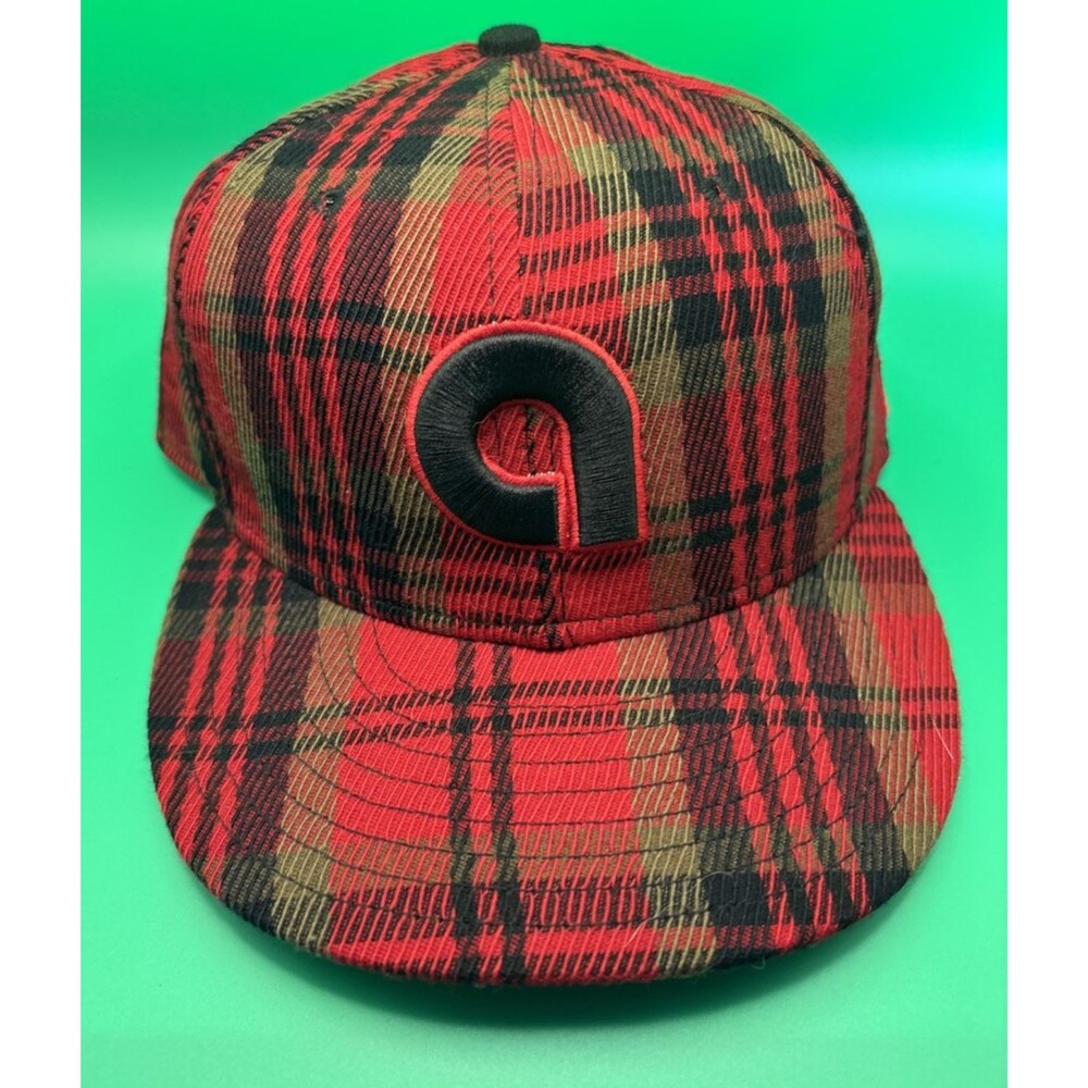 New Era Atlas 59Fifty Fitted Hat Cap Size 7 1/4 57.7cm Red Plaid Embroidered A